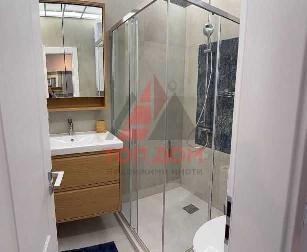 Дава се под наем Двустаен апартамент в к.к. Св.Св. Константин и Елена - 63 кв.м за 900 € - Снимка #3