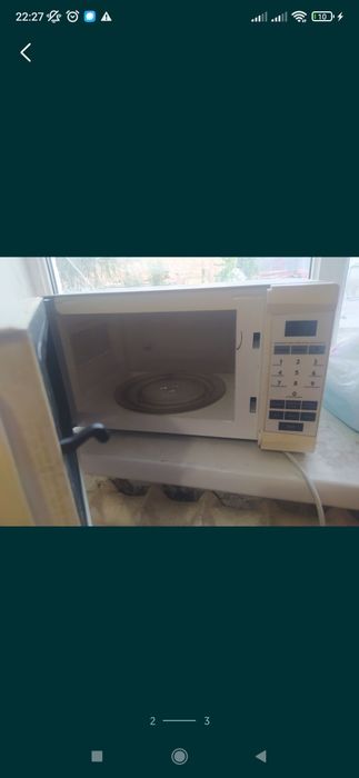Продается микроволновка работает хорошо и весы