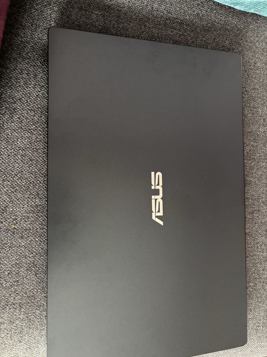 Vand laptop ASUS