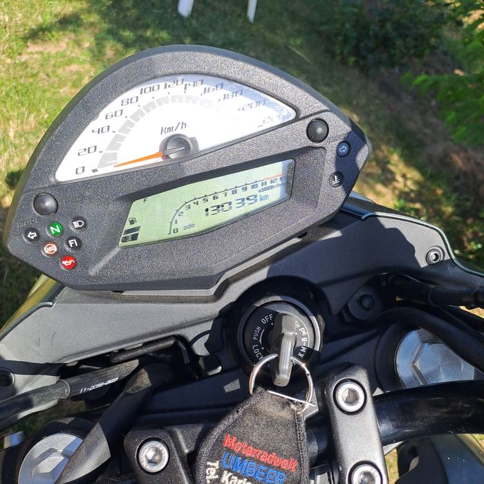 Vând kawasaki 650 impecabila