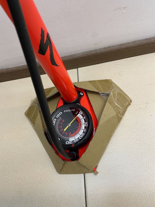 Насос для велосипеда Specialized новый