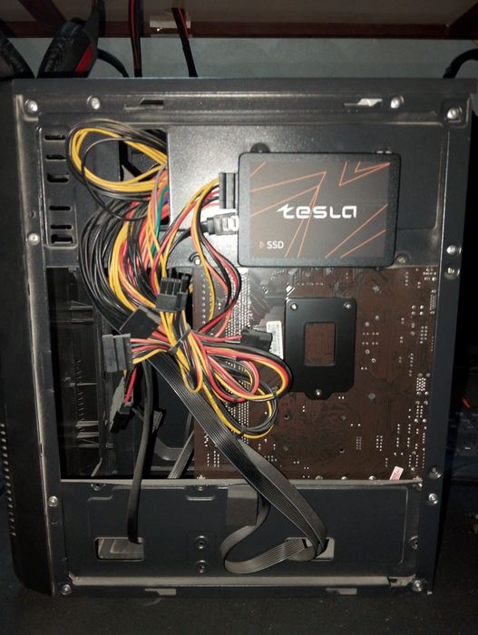 Игровой компьютер Тесла