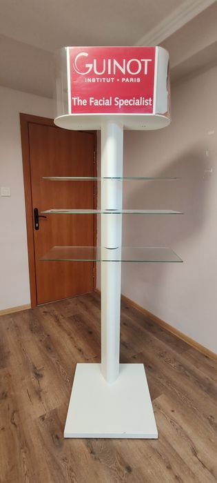 Стелаж / полица / рекламна стойка