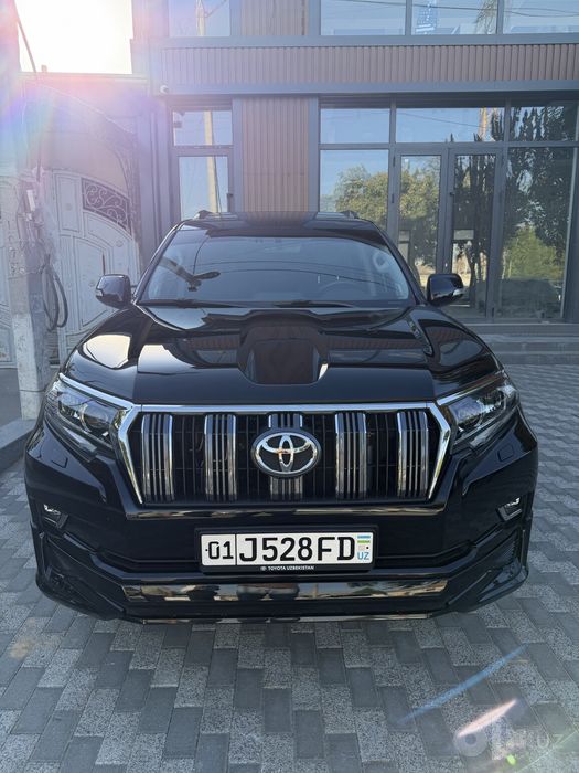 Toyota Land Cruiser prado 2023 yil 30000 km yrugan