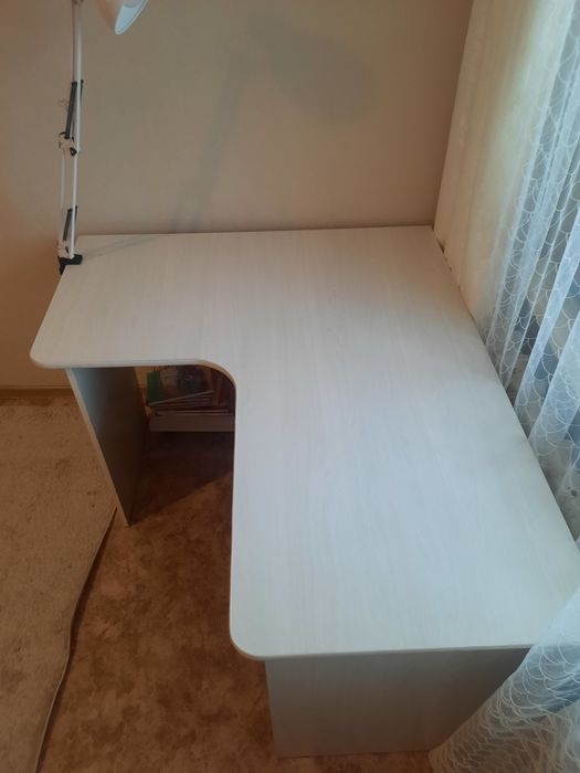 Продам стол , в идеальном состоянии