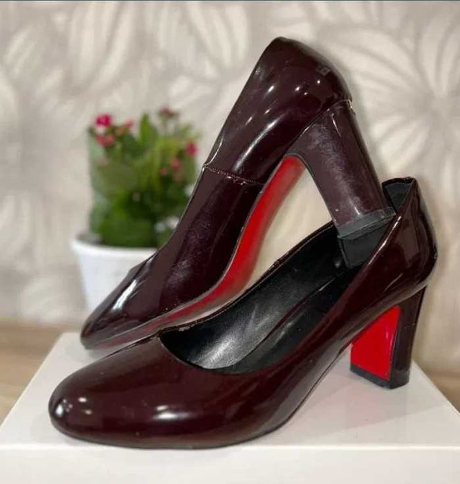 Босоножки женские, р. 39-40