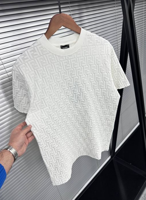 Мъжки тениски различни модели