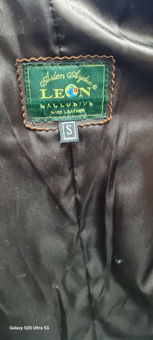 Продам натуральный плащ.