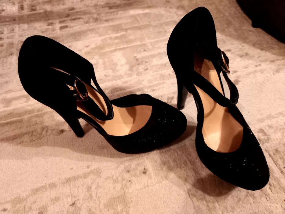 Туфли новые нубук.