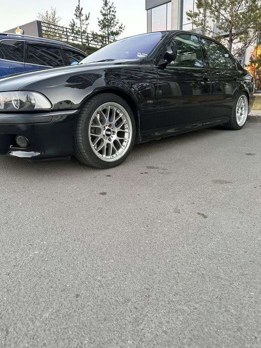 Диски на БМВ Е-39 R-18 BBS RX