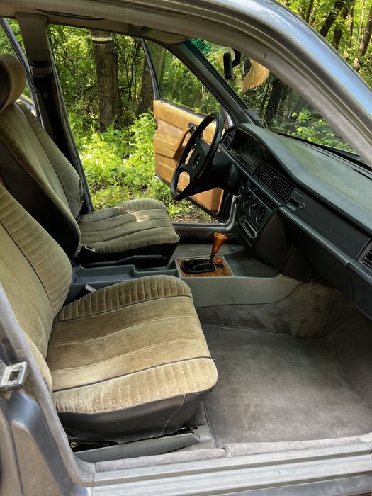 Mercedes 190D 2.0
