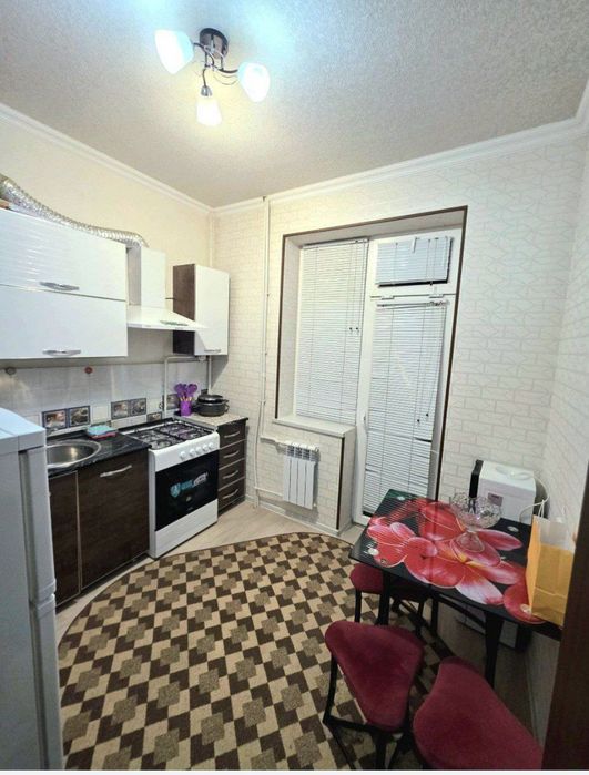 Moshena bozori yaqinida ijaraga kvartira bor