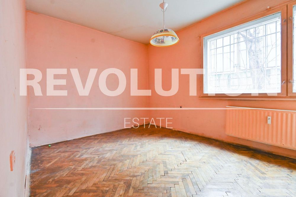 Продава се Четиристаен апартамент в София, Лозенец - 117 кв.м за 1875 €/кв.м - Снимка #1