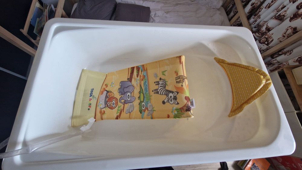 Masa de infasat +husă +cadă + suport