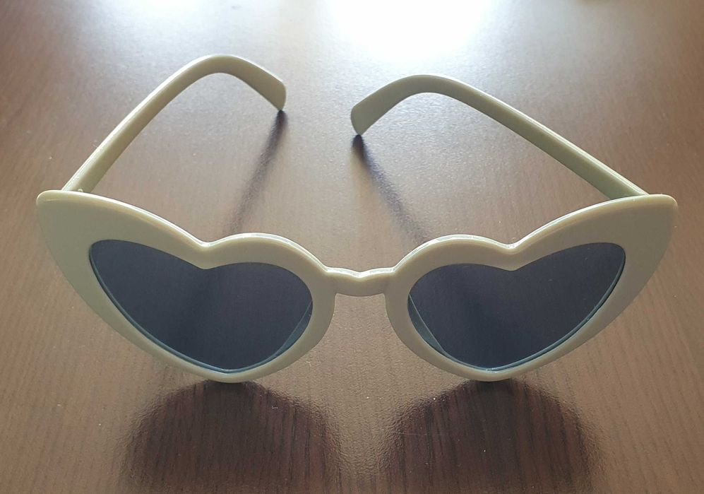 Кума комплект: Сатенен халат и туту L+ Пантофи +ластик+слънчеви очила