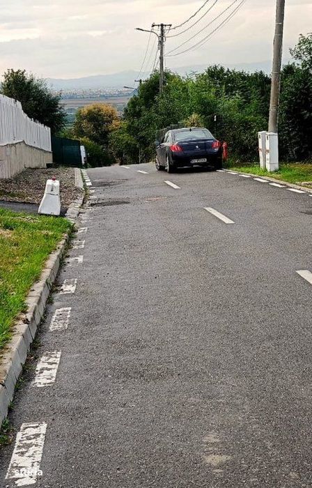 Teren in zona pitoreasca , usor accesibila , cu utilitati si panorama