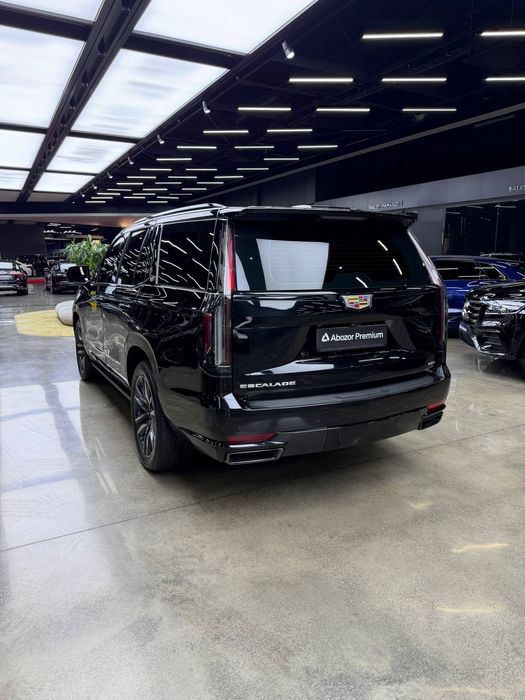 Cadillac Escalade  Насия. савдога. берилади