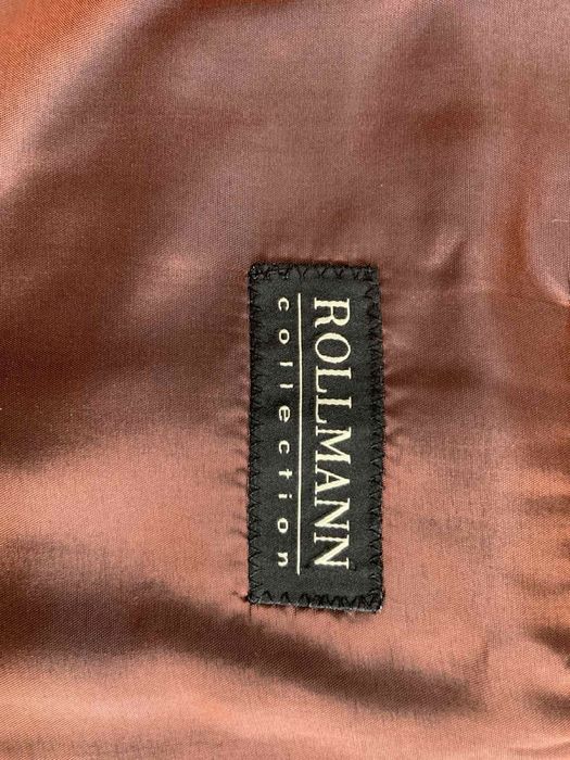 Мъжки костюм с риза и вратовръзка