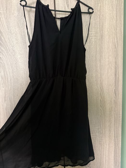 Черна къса рокля H&M