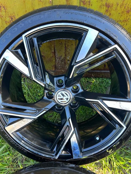 Джанти 19” VW,Audi с летни гуми 245/35/19