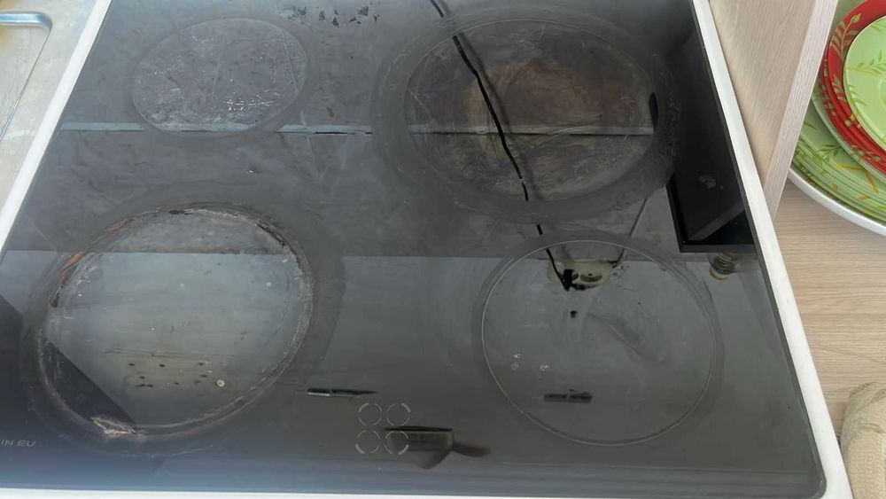 электрическая плита и духовка