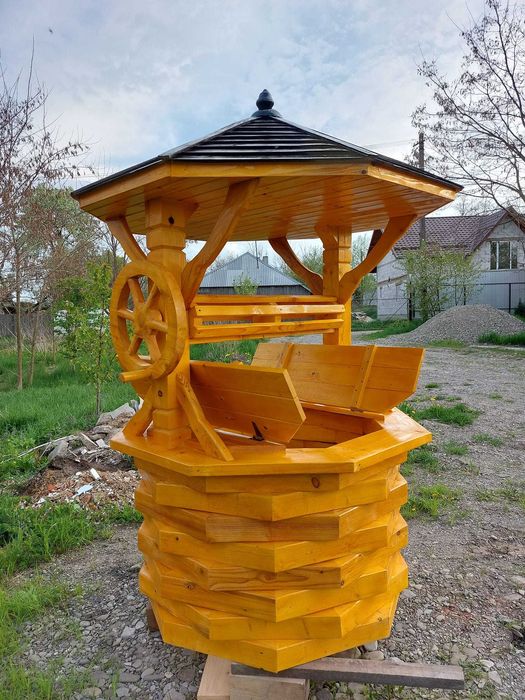 Fantana rustica din lemn masiv