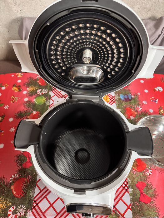Multicooker Tefal cook4me inca in garantie