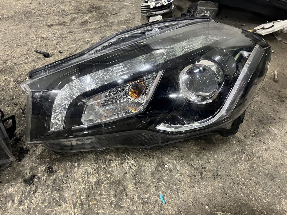 Фар Suzuki SX4 S Cross 2013- ляв и десен