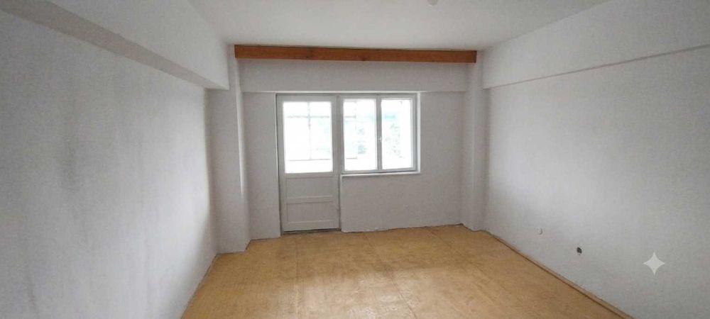 Garsonieră confort I, 36 mp - luminoasă si spațioasă, poziție excelentă in Onesti