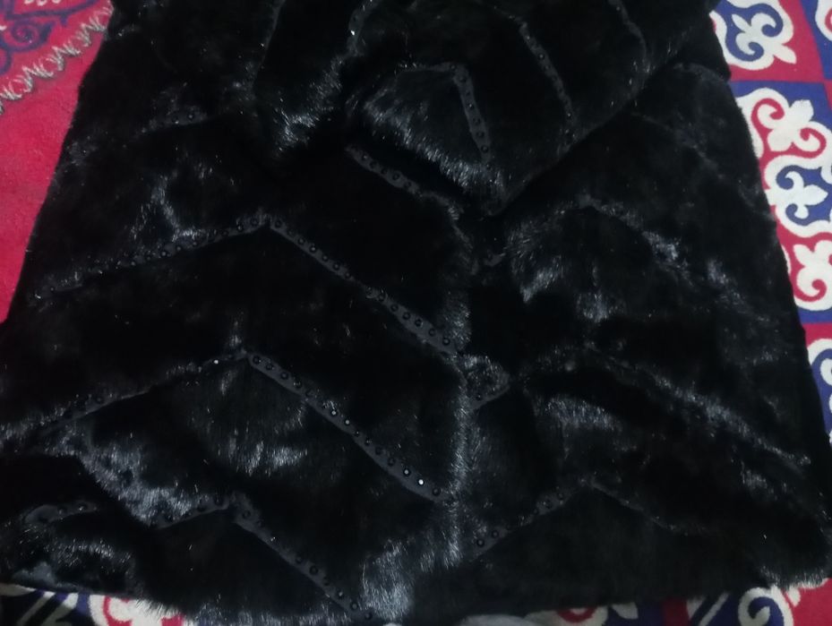 Шуба сатылады. Жана. Таза