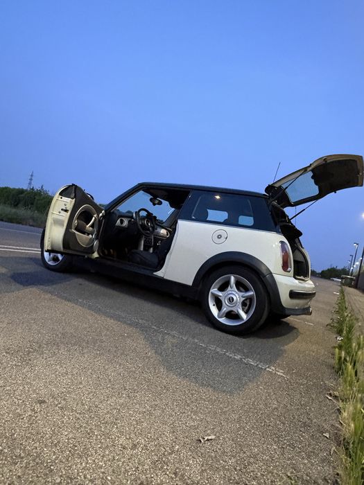 Vand Golf 5 si mini cooper