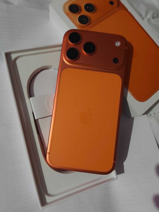 Iphone 17 Pro Max 256GB Cosmic orange
