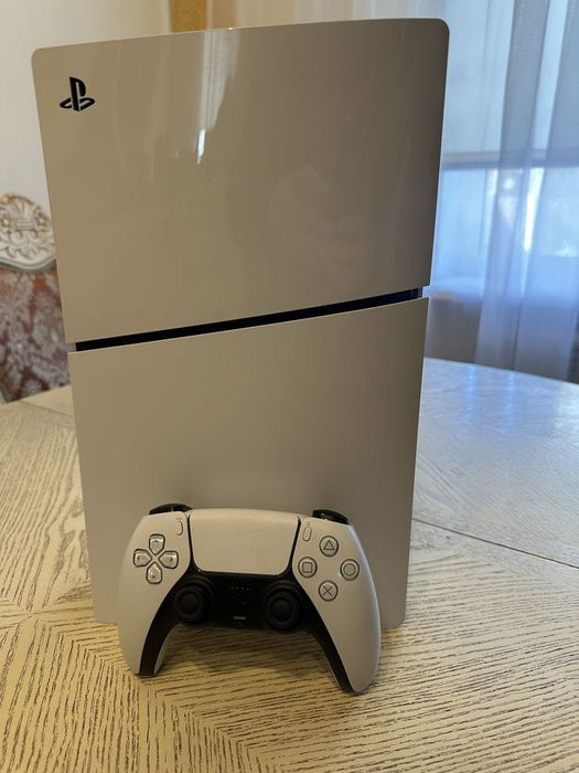 Продам свой Sony PlayStation пять