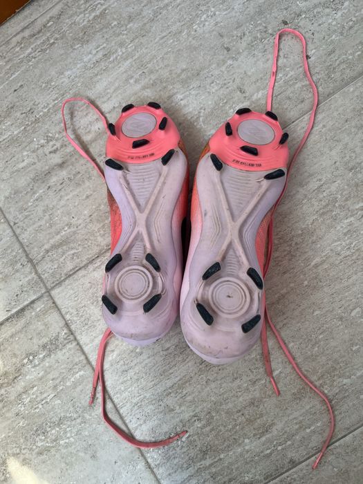 Професионални бутонки Nike