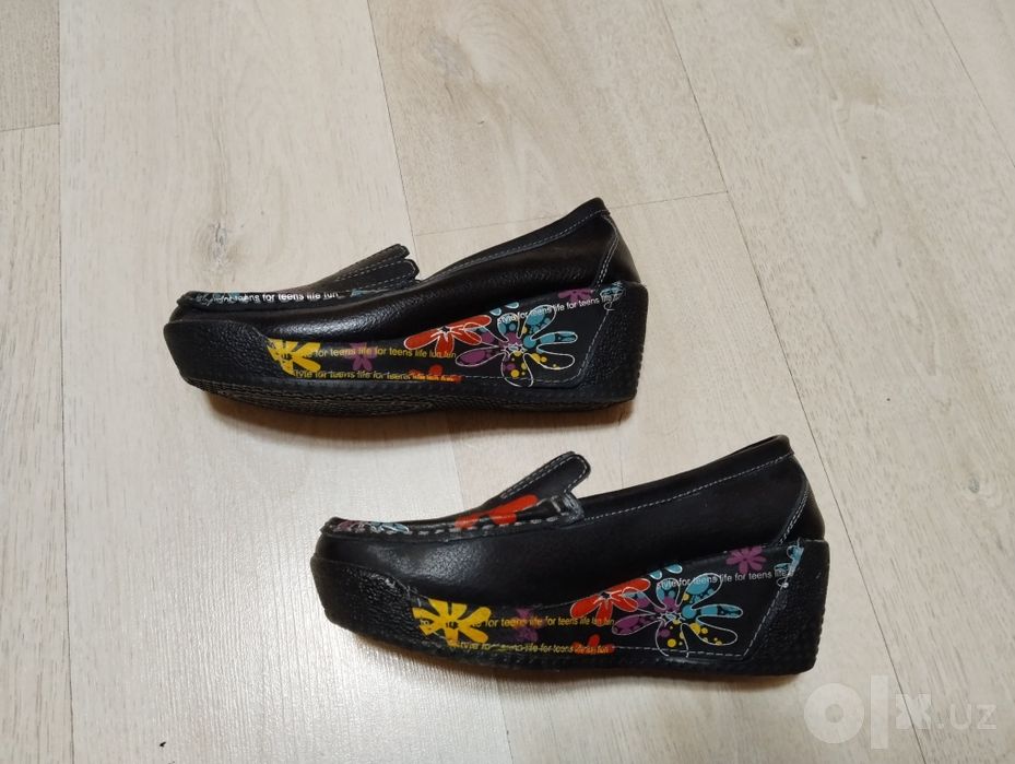 Продаю туфли женские