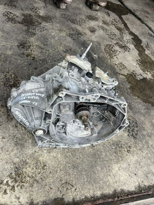 DEZMEMBREZ Piese Auto Peugeot 3008 Motor 1.6 HDI Diesel Euro 5 cutie de viteze manuala 6 trepte Fata bara completa capota aripa Far stanga dreapta trager radiator