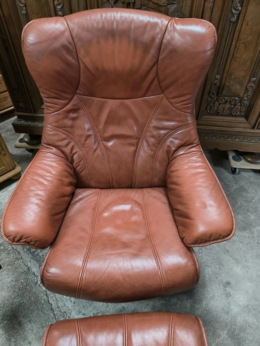 Кресло с отоманка от естествена кожа