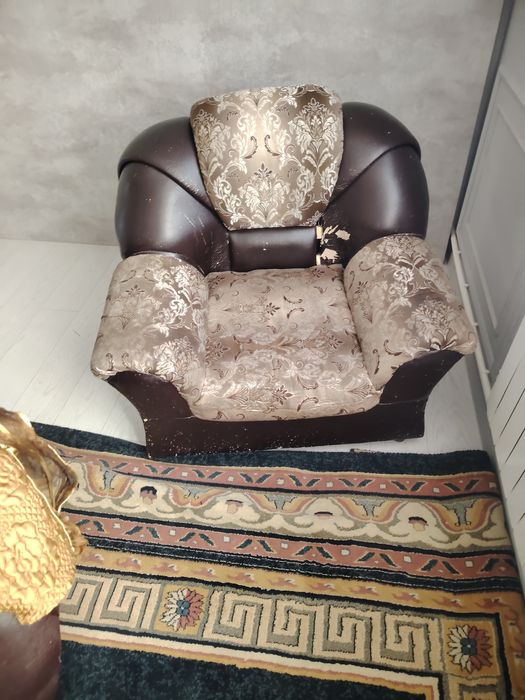 Отдам диван бесплатно