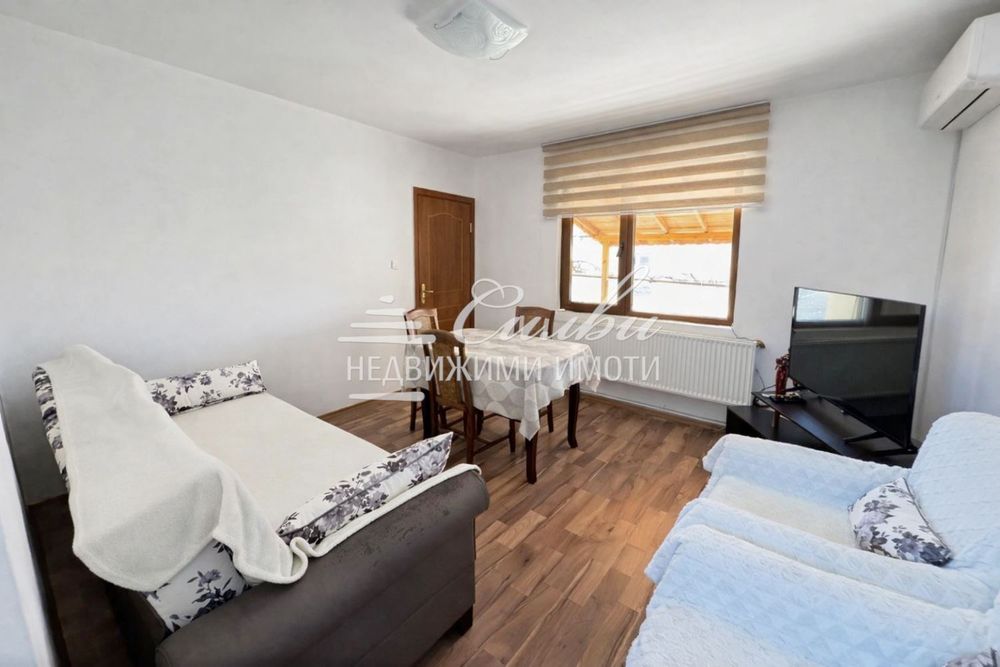 Самостоятелна ТУХЛЕНА къща на ПЛОЧА - гр. Нови пазар!