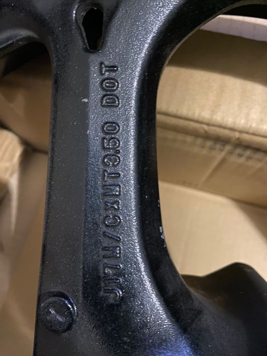 Suzuki GSR на части