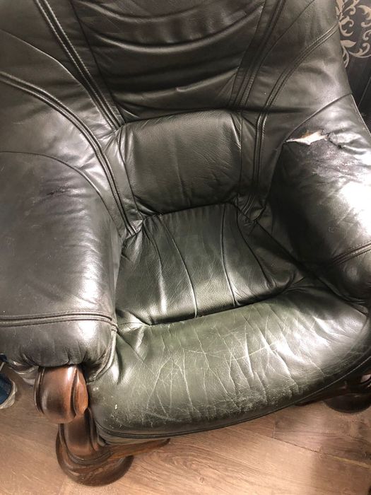 Диван и два кресла