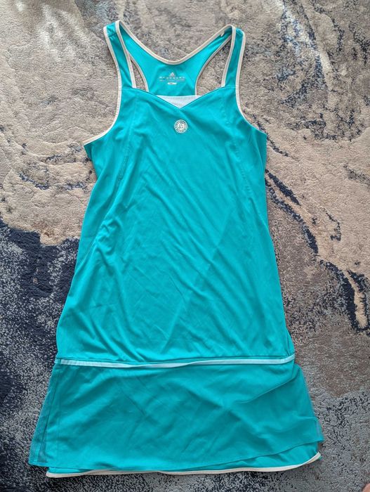 Оригинална рокличка на Adidas