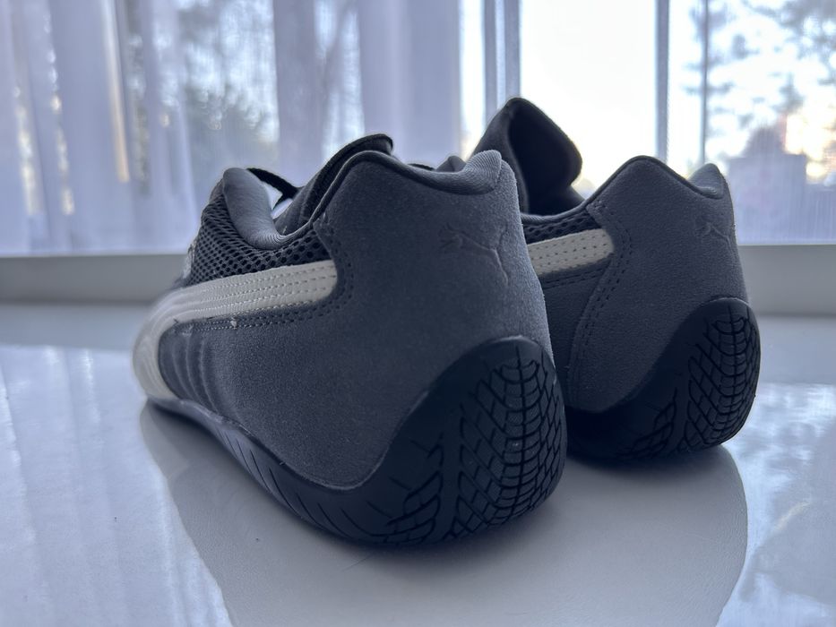 Продам новые кроссовки