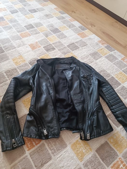 Vând geci piele naturala dama  Zara , Mango