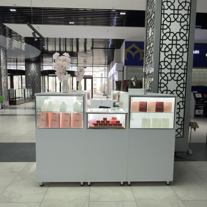 Zargarlik doʻkon uchun premium LED vitrina mebeli sotiladi Yangi holat