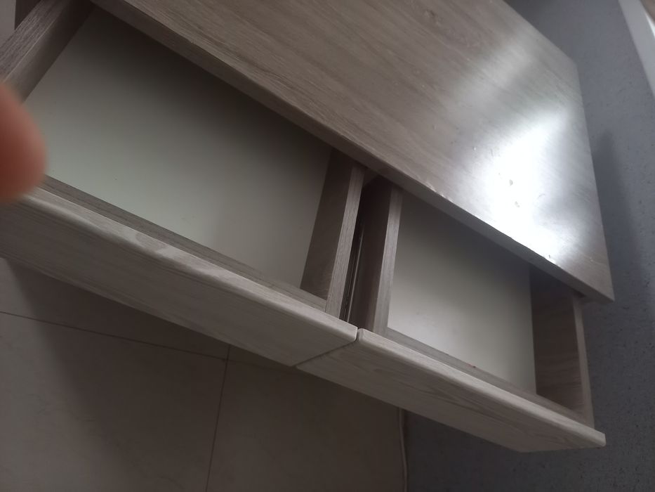 Продам письменный стол крепкий