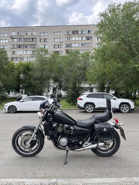 Мотоцикл Honda Magna750