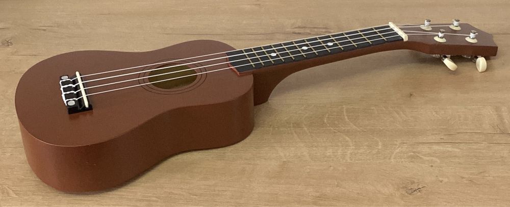 Укулеле гавайская гитара