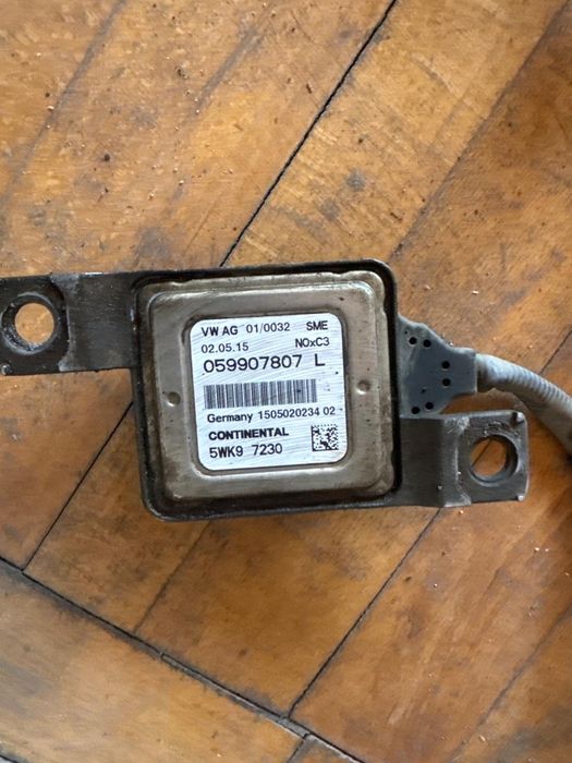 Senzor Nox Volkswagen Touareg 7P5, 7P6 2010 - 2018 059907807Ac