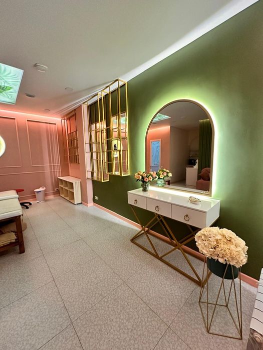 Консоль с зеркалом